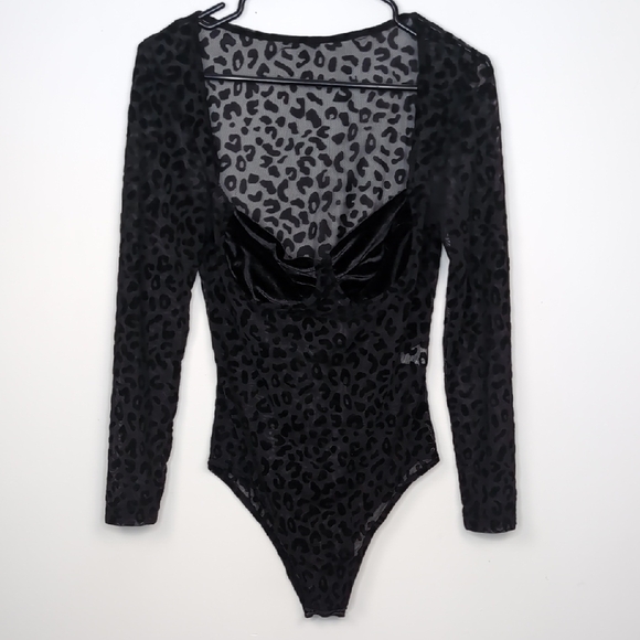Tops - Women's Medium Black Sheer Long Sleeve Leopard Print Body Suit